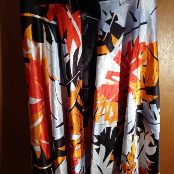 Tropical Print Nice Satin Flowy Midi Dress - Picture 3 of 4